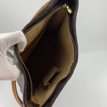 Load image into Gallery viewer, Louis Vuitton Looping GM TWS