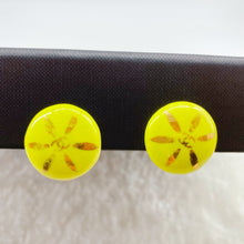 Load image into Gallery viewer, Chanel Green Snowflake Earring