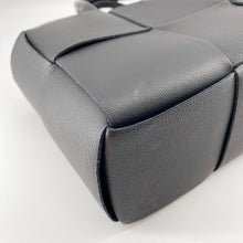 Load image into Gallery viewer, Bottega Veneta Arco Tote