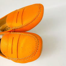Load image into Gallery viewer, Tod's orange flat shoes