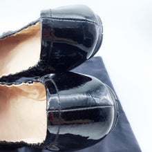 Load image into Gallery viewer, Prada patent leather flat