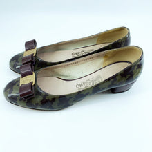 Load image into Gallery viewer, Salvatore Ferragamo heels