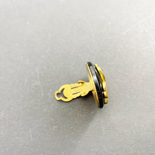 Load image into Gallery viewer, Chanel single four leaf clover earring