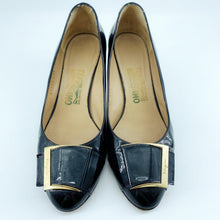 Load image into Gallery viewer, Salvatore Ferragamo heels