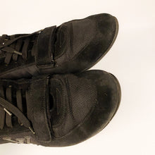 Load image into Gallery viewer, Louis Vuitton sneakers