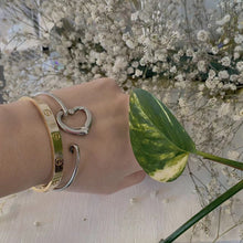 Load image into Gallery viewer, Tiffany Heart Bracelet TWS