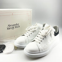 Load image into Gallery viewer, Alexander McQueen Larry sneaker