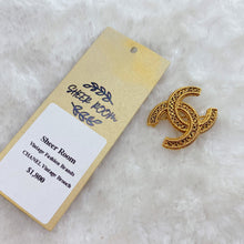 Load image into Gallery viewer, CHANEL Vintage Double C Golden Brooch