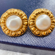 Load image into Gallery viewer, Chanel pearl earrings