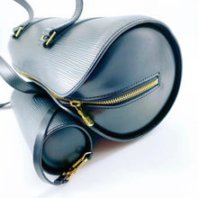 Load image into Gallery viewer, Louis Vuitton papillon