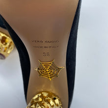Load image into Gallery viewer, Vero Cuoio High Heels Size 36