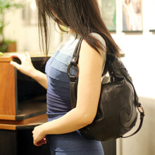 Load image into Gallery viewer, Fendi black vintage handbag