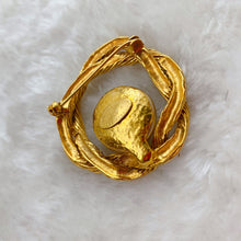 Load image into Gallery viewer, CHANEL Pearl brooch