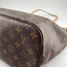 Load image into Gallery viewer, Louis Vuitton never full MM