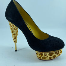 Load image into Gallery viewer, Vero Cuoio High Heels Size 36