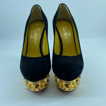 Load image into Gallery viewer, Vero Cuoio High Heels Size 36