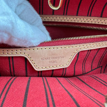 Load image into Gallery viewer, Louis Vuitton never full MM