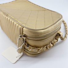 Load image into Gallery viewer, Chanel Camera Bag