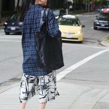 Load image into Gallery viewer, Balenciaga Agneau Logo Printed Carry Tote TWS