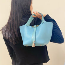 Load image into Gallery viewer, Hermes Clemence Picotin Lock 18