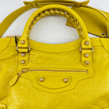 Load image into Gallery viewer, Balenciaga City Giant Bag Leather Medium