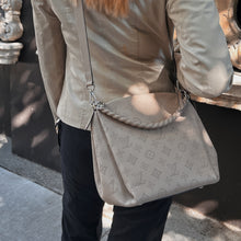 Load image into Gallery viewer, LOUIS VUITTON Babylone Chain BB TWS