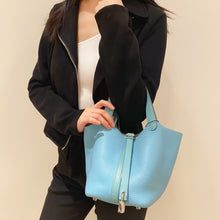 Load image into Gallery viewer, Hermes Clemence Picotin Lock 18