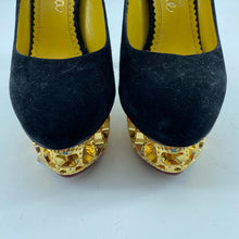 Load image into Gallery viewer, Vero Cuoio High Heels Size 36