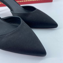 Load image into Gallery viewer, Rene Caovilla Twirl Strass Pumps