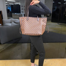 Load image into Gallery viewer, Louis Vuitton Damier Neverfull MM