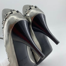 Load image into Gallery viewer, Louis Vuitton heels
