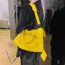 Load image into Gallery viewer, Balenciaga City Giant Bag Leather Medium