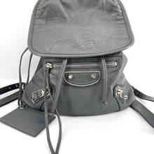 Load image into Gallery viewer, Balenciaga traveller city leather backpack pm