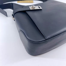 Load image into Gallery viewer, Salvatore Ferragamo shoulder bag