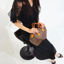 Load image into Gallery viewer, Louis Vuitton Speedy 25