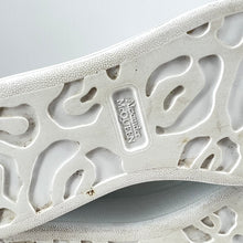 Load image into Gallery viewer, Alexander McQueen Larry sneaker