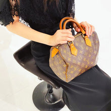 Load image into Gallery viewer, Louis Vuitton Speedy 25