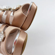 Load image into Gallery viewer, Miu Miu Heels