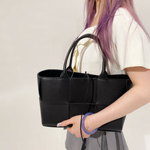Load image into Gallery viewer, Bottega Veneta Arco Tote