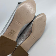 Load image into Gallery viewer, MiuMiu Flats