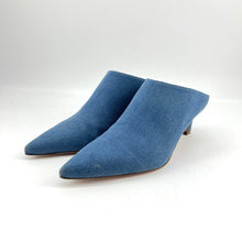 Load image into Gallery viewer, Stuart Weitzman The Mira Pump