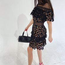 Load image into Gallery viewer, Self-portrait dress