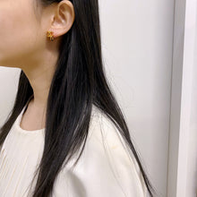 Load image into Gallery viewer, Chanel vintage gold ear clips