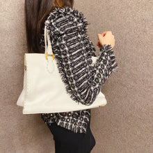 Load image into Gallery viewer, Fendi White Leather Handbag