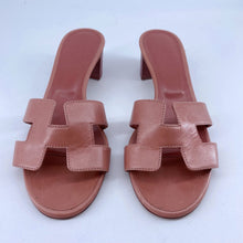Load image into Gallery viewer, Hermes sandal