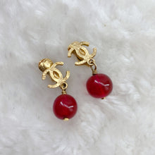 Load image into Gallery viewer, Chanel Double C logo Vintage Earrings