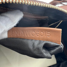 Load image into Gallery viewer, Burberry Plaid shoulder bag