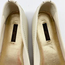 Load image into Gallery viewer, Louis Vuitton Flat Leather Shoes