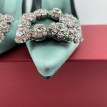 Load image into Gallery viewer, Roger vivier Natural Flower Strass Buckle Satin Point Toe Pum