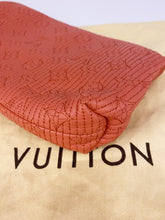 Load image into Gallery viewer, Louis Vuitton Clutch